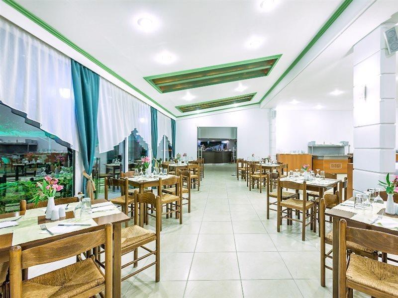 Xenios Dolphin Beach Hotel Посиди Экстерьер фото